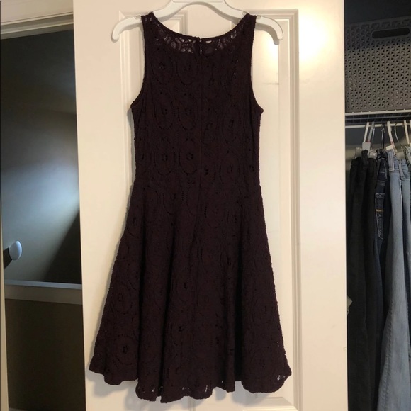 Maroon Lace Dress - Picture 2 of 3
